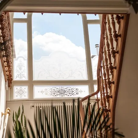 Bed & Breakfast B'guest Sleep & Retreat 4*