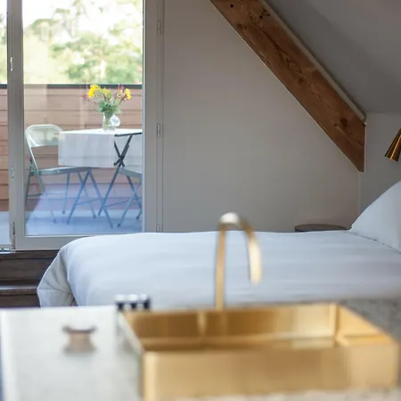 B'guest Sleep & Retreat Bed & Breakfast