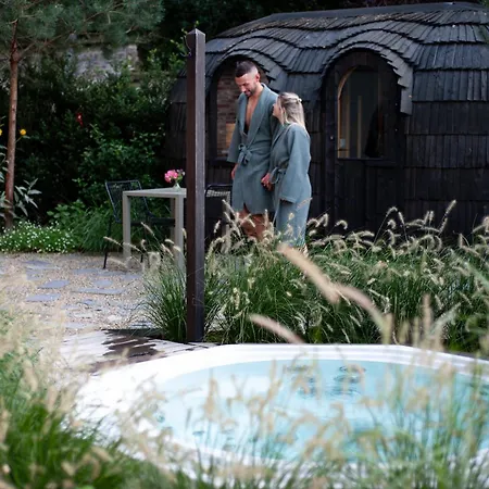 B&B B'guest Sleep & Retreat 4*