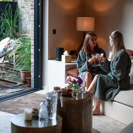 Bed & Breakfast B'guest Sleep & Retreat