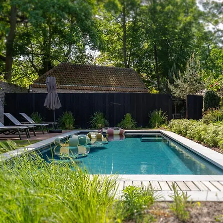 Bed & Breakfast B'guest Sleep & Retreat